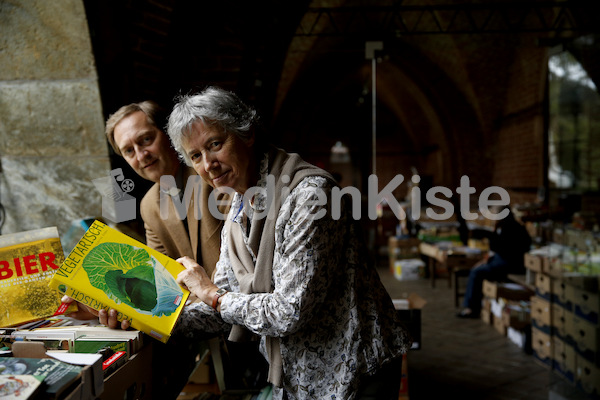 BuchbazarHerz Jesu 2013 Vorbereitungen -0434