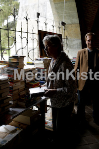 BuchbazarHerz Jesu 2013 Vorbereitungen -0452