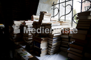 BuchbazarHerz Jesu 2013 Vorbereitungen -0479