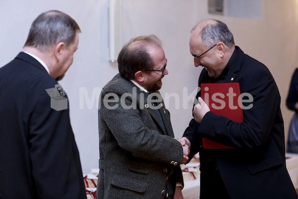cBischofgratulation_ES_F._Neuhold-118