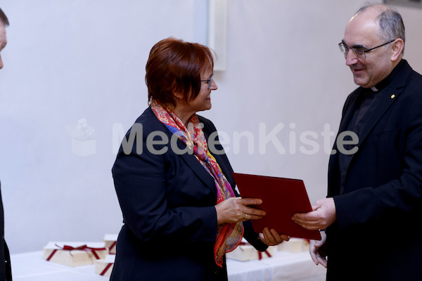 cBischofgratulation_ES_F._Neuhold-153