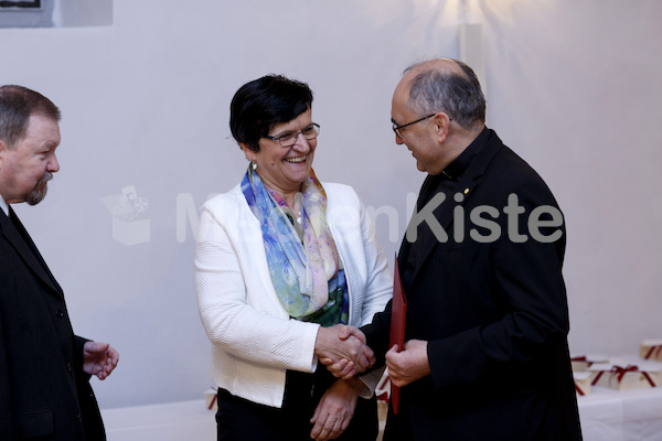 cBischofgratulation_ES_F._Neuhold-159