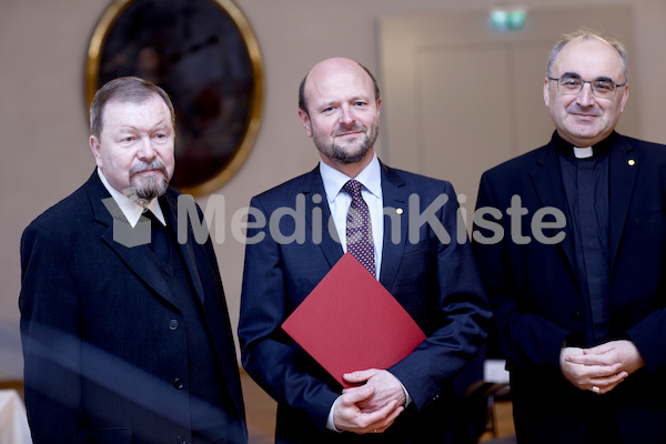 cBischofgratulation_ES_F._Neuhold-167