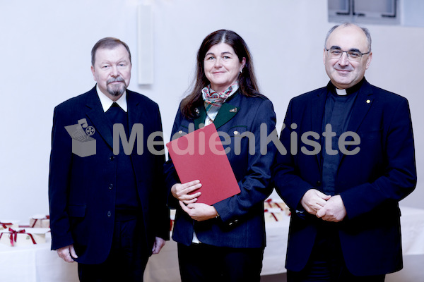 cBischofgratulation_ES_F._Neuhold-175