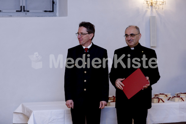 cBischofgratulation_ES_F._Neuhold-176