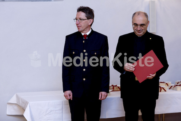 cBischofgratulation_ES_F._Neuhold-178
