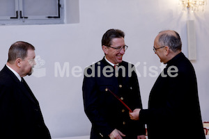 cBischofgratulation_ES_F._Neuhold-181