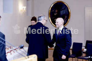 cBischofgratulation_ES_F._Neuhold-193