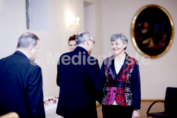 cBischofgratulation_ES_F._Neuhold-204