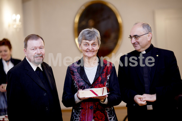 cBischofgratulation_ES_F._Neuhold-208