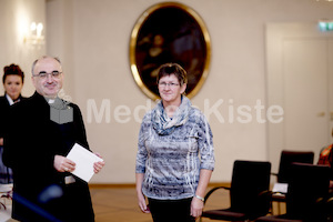 cBischofgratulation_ES_F._Neuhold-219