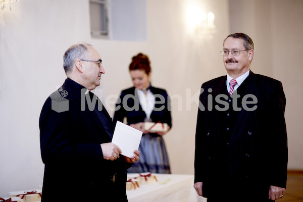 cBischofgratulation_ES_F._Neuhold-227