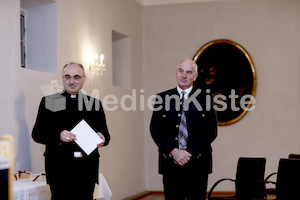 cBischofgratulation_ES_F._Neuhold-253