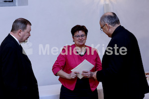 cBischofgratulation_ES_F._Neuhold-263