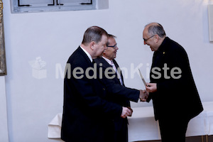 cBischofgratulation_ES_F._Neuhold-277