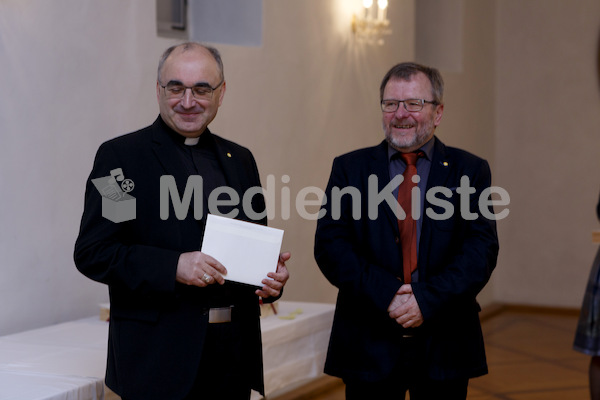 cBischofgratulation_ES_F._Neuhold-285