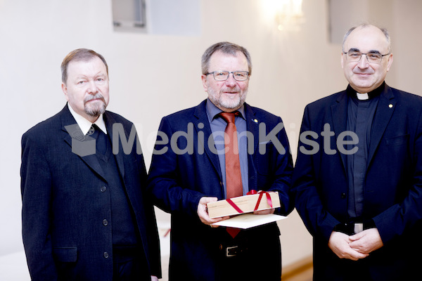 cBischofgratulation_ES_F._Neuhold-290