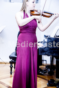 cBischofgratulation_ES_F._Neuhold-316