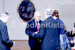 cBischofgratulation_ES_F._Neuhold-328