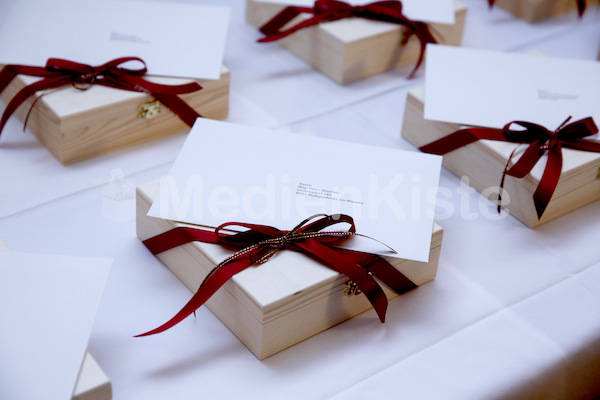 cBischofgratulation_ES_F._Neuhold-33