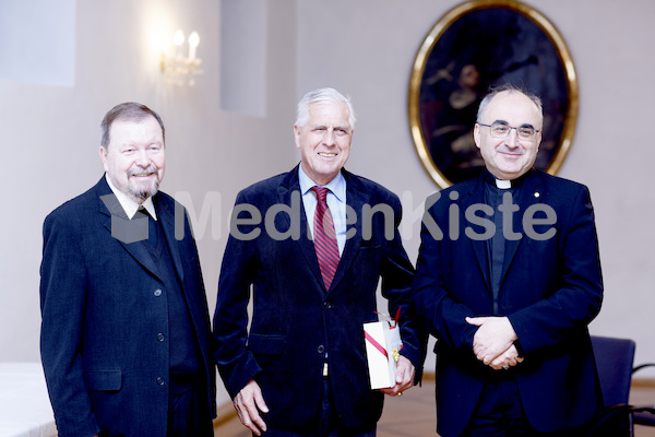 cBischofgratulation_ES_F._Neuhold-338