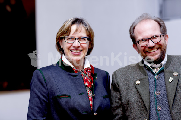 cBischofgratulation_ES_F._Neuhold-344