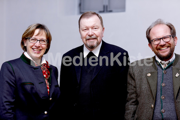 cBischofgratulation_ES_F._Neuhold-347