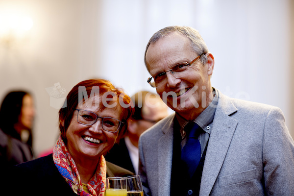 cBischofgratulation_ES_F._Neuhold-354