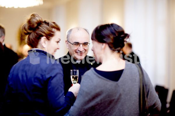 cBischofgratulation_ES_F._Neuhold-371