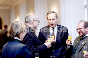 cBischofgratulation_ES_F._Neuhold-378