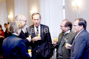 cBischofgratulation_ES_F._Neuhold-379