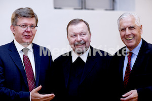 cBischofgratulation_ES_F._Neuhold-386