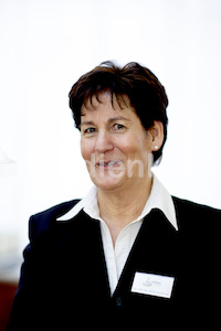 cBischofgratulation_ES_F._Neuhold-401