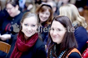 cBischofgratulation_ES_F._Neuhold-413