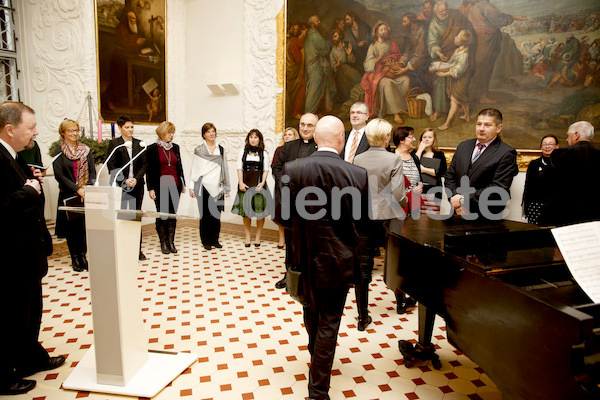 cBischofgratulation_ES_F._Neuhold-462