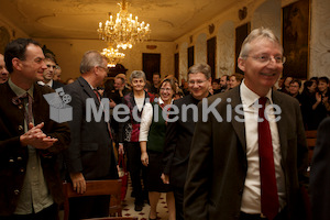 cBischofgratulation_ES_F._Neuhold-465