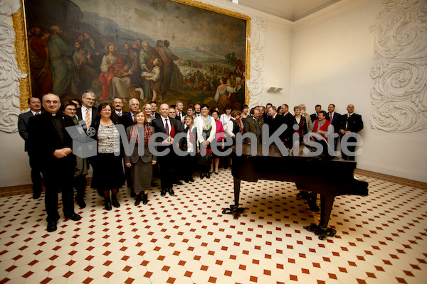 cBischofgratulation_ES_F._Neuhold-469