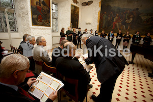 cBischofgratulation_ES_F._Neuhold-479