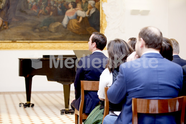 cBischofgratulation_ES_F._Neuhold-487