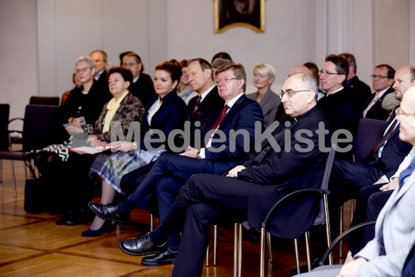 cBischofgratulation_ES_F._Neuhold-71