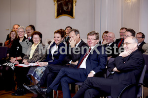 cBischofgratulation_ES_F._Neuhold-74