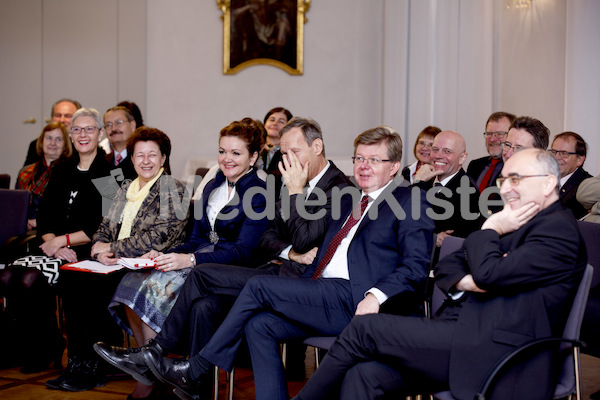 cBischofgratulation_ES_F._Neuhold-74