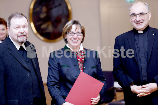 cBischofgratulation_ES_F._Neuhold-95