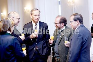 Ehrung_Mitarbeiter_Bischofgratulation-13
