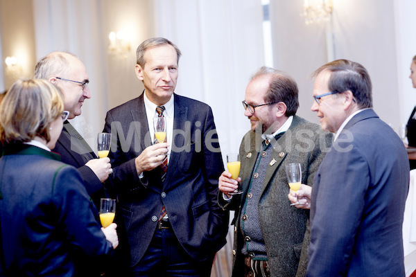Ehrung_Mitarbeiter_Bischofgratulation-13
