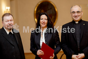 Ehrung_Mitarbeiter_Bischofgratulation-3