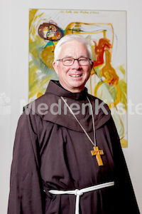 Erzbischof Dr. Franz Lackner von Salzburg r-0222