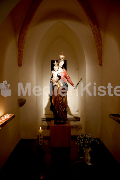 Foto Neuhold Altarweihe in St. Katharein a. d. Laming-9327