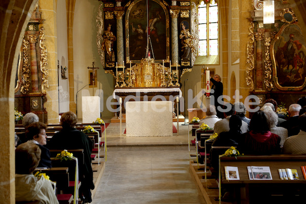 Foto Neuhold Altarweihe in St. Katharein a. d. Laming-9331