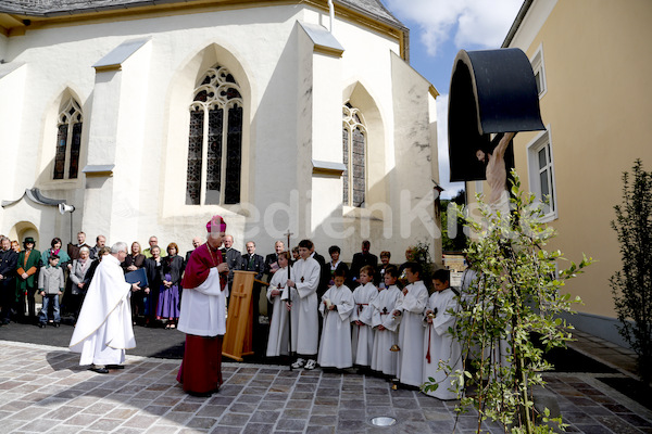 Foto Neuhold Altarweihe in St. Katharein a. d. Laming-9374